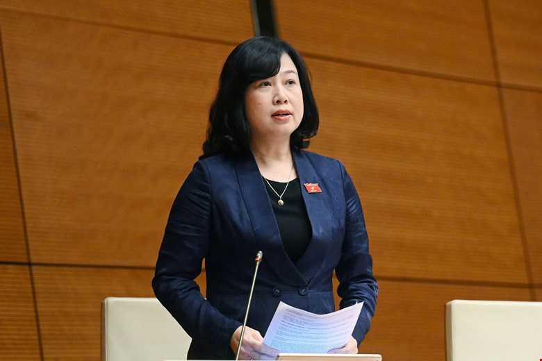 Minister of Health Dao Hong Lan has issued a document responding to voters' opinions. Photo: Quochoi.vn