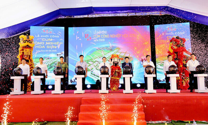 Cum Cong nghiep Hoa Son I (xa Tan Thanh, tinh Lang Son) moi duoc khoi cong. Anh: Tri Dung