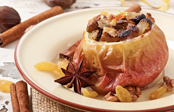 Stewed apples support bowel movements and digestion. Photo: Thuy Duong