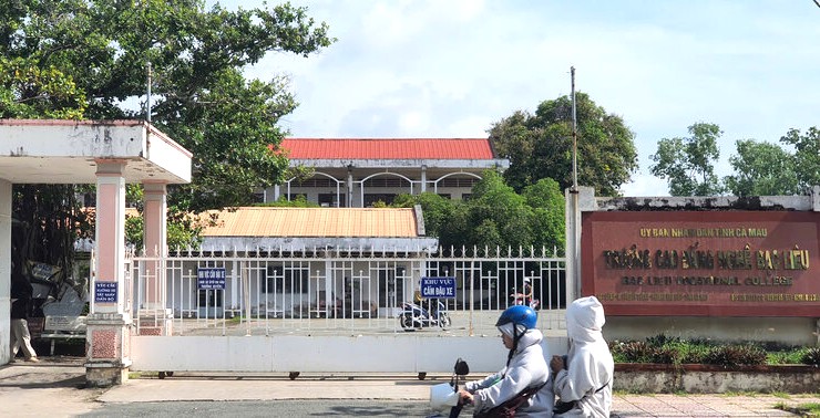 Le College professionnel de Ca Mau a ete decouvert avec de nombreuses violations dans la formation au permis de conduire automobile. Photo : Nhat Ho