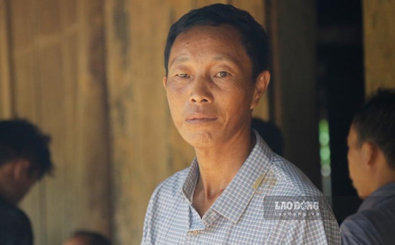 Mr. Mua Chu Phong, Hang Pu Xi village, Xa Dung commune, Dien Bien province lost 2 sons after the flood in the early morning of August 1. Photo: Quang Dat