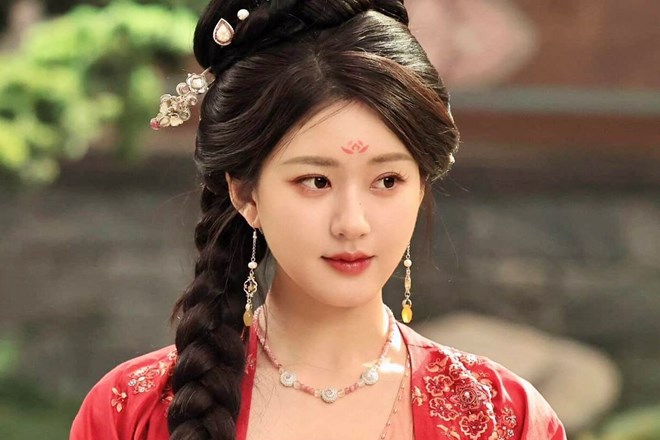 Động thái bất ngờ của Triệu Lộ Tư sau cuộc khẩu chiến đòi chấm dứt hợp đồng với công ty