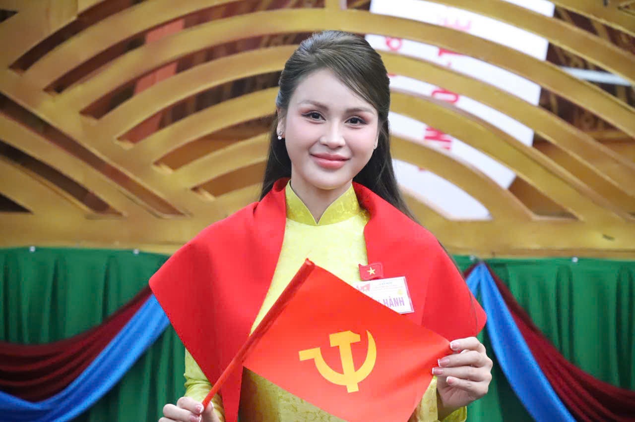 Dien vien. Anh: Huyen Chi