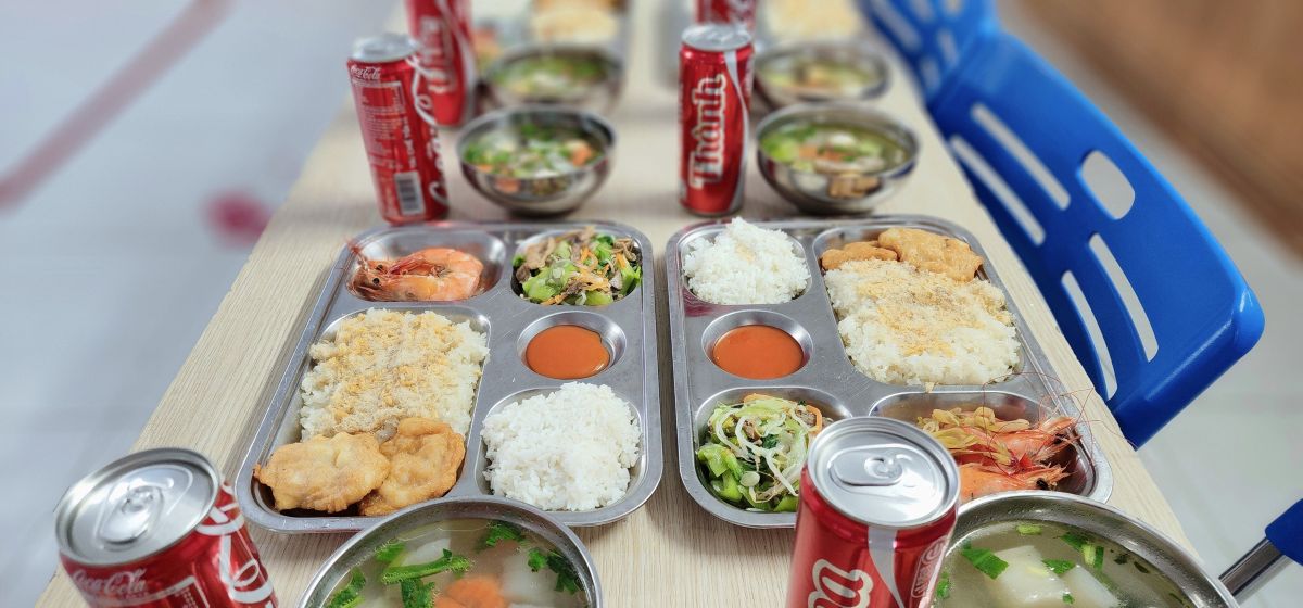Can canh bua com cong doan cua Cong ty Nam Thuan. Ảnh: Tran Liem