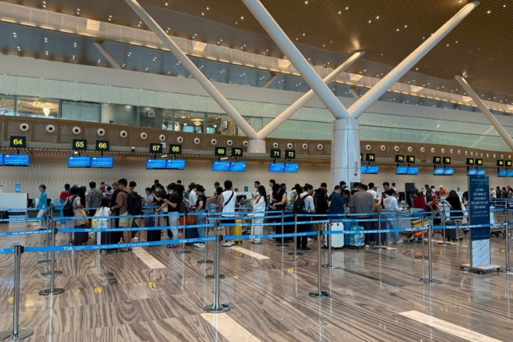 Khu vuc check in nha ga T3 san