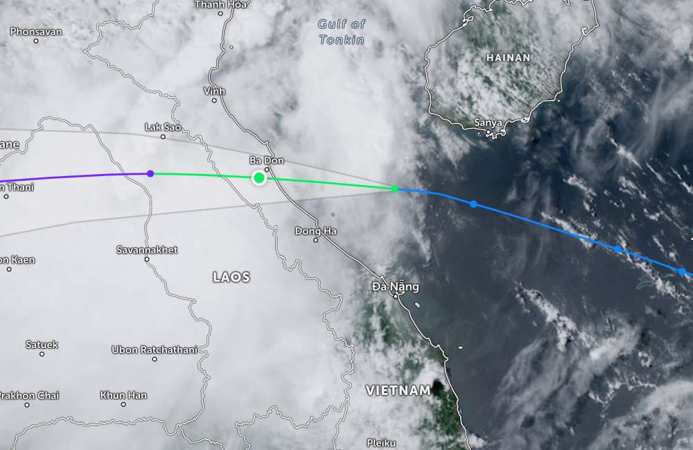 Cap nhat vi tri cua bao so 6 tren dat lien Viet Nam. Anh: JWTC