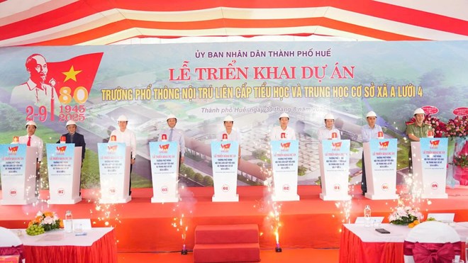 Huế khởi công hai trường nội trú hàng trăm tỉ đồng