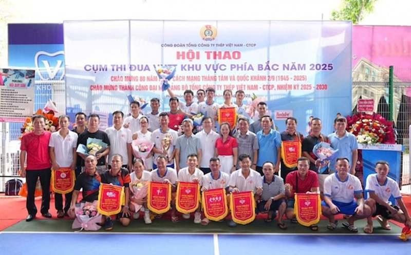 The delegation of Thai Nguyen Gang Steel Joint Stock Company at the Sports Festival. Photo: Ngo Minh