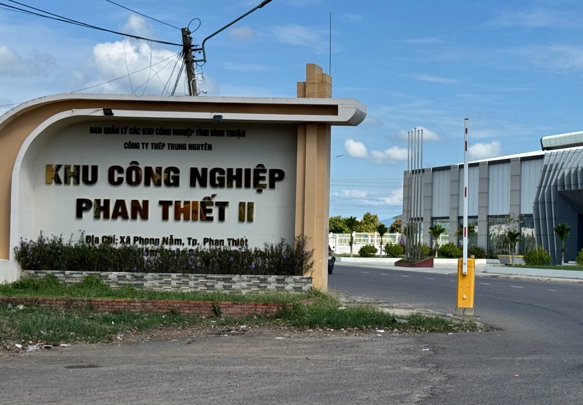Loi vao KCN Phan Thiet giai doan 2. Anh: Duy Tuan 