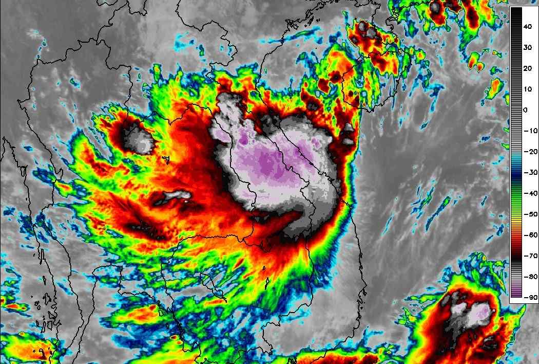 Typhoon No. 6 Nongfa is expected to bring heavy rain. Photo: Weathernerds