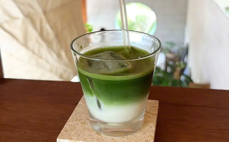 Matcha is a collagen-rich drink that helps smooth skin and reduce wrinkles. Photo: Ly Linh