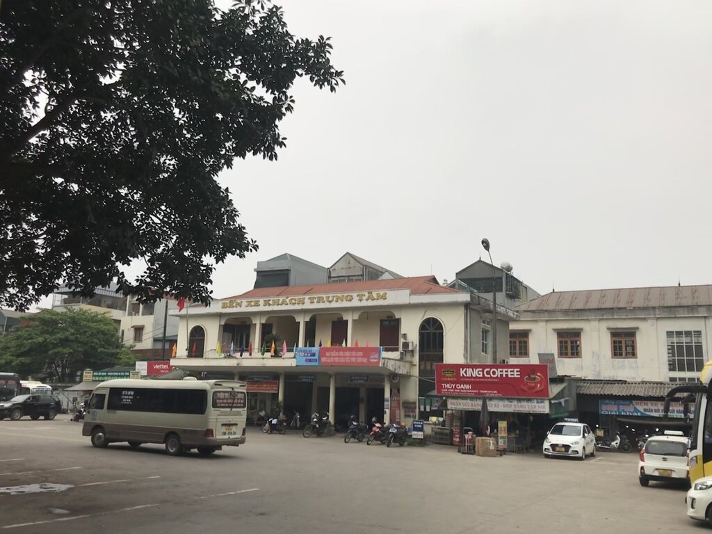 Bus companies in the Northwest region have kept passenger ticket prices stable during the National Day holiday on September 2. Photo: Yen San