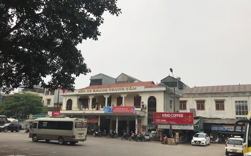 Bus companies in the Northwest region have kept passenger ticket prices stable during the National Day holiday on September 2. Photo: Yen San