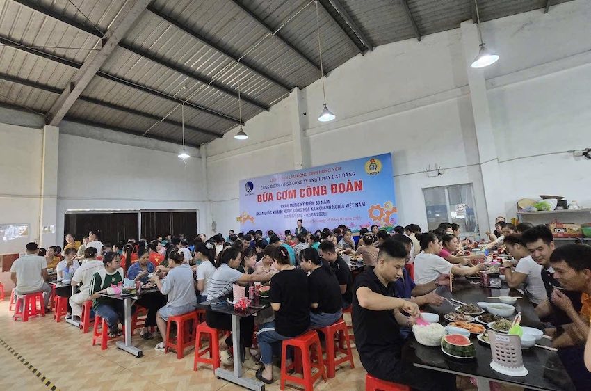 580 cong nhan May Dat Dang nhan bua an dac biet nhan dip 2.9. Anh: Cong ty TNHH May Dat Dang