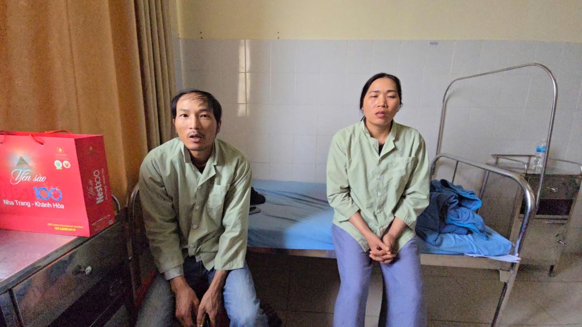 쓰레기 수거 작업자 2명이 폭행을 당해 응급실에 입원해야 했습니다. 사진: 람 홍