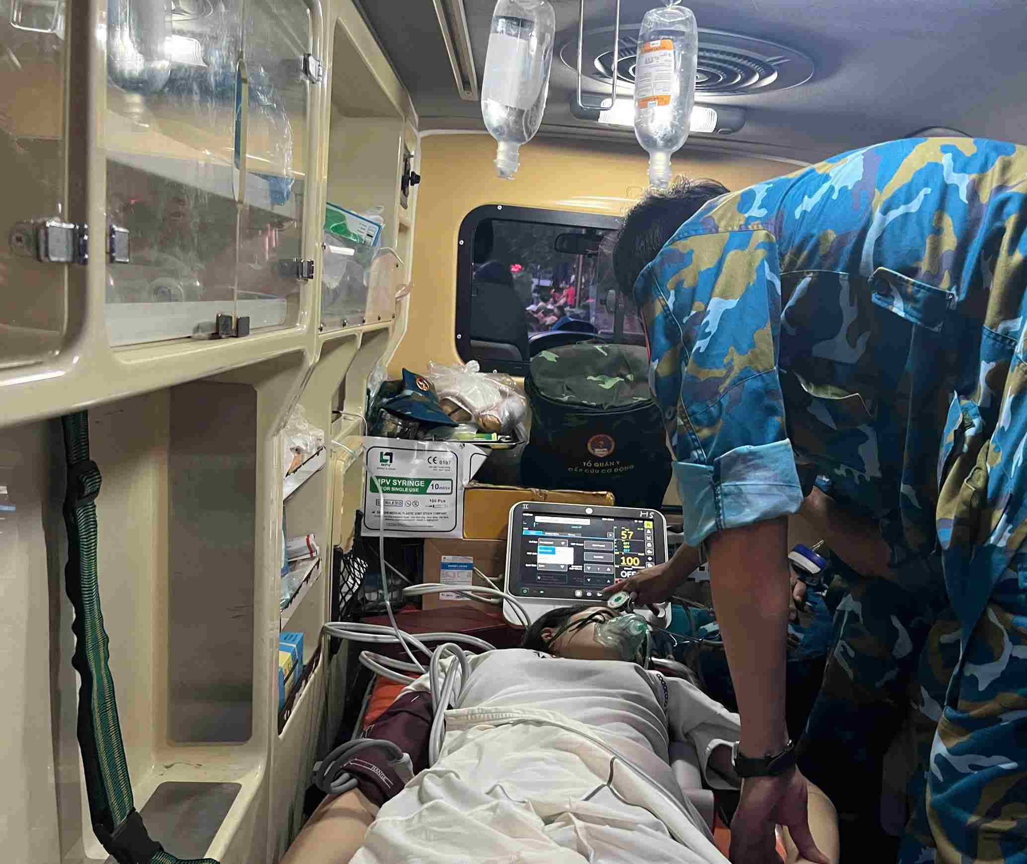 484 cases were supported with medical care on the day of the State-level General Approval A80. Photo: Le Hao