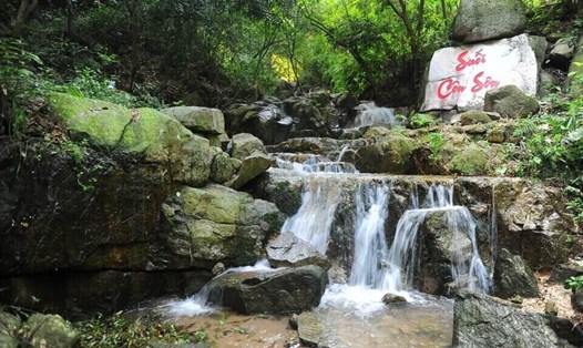 Suối Côn Sơn, TP Hải Phòng nước chảy xanh mát. Ảnh: BQL Khu Di Tích Côn Sơn - Kiếp Bạc cung cấp