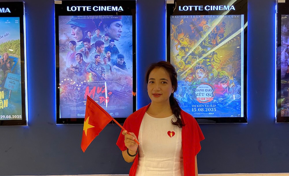 "Red Rain" touched the hearts of viewers in Quang Tri. Photo: Ngo Hien