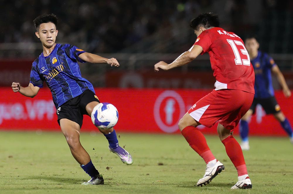 호앙아인 잘라이 V.리그에서 어려움 겪어. 사진: 탄 부