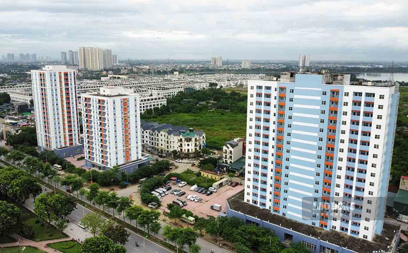 3 resettlement buildings in Den Lu III area are being replaced with new faces. Photo: Nguyen Tung