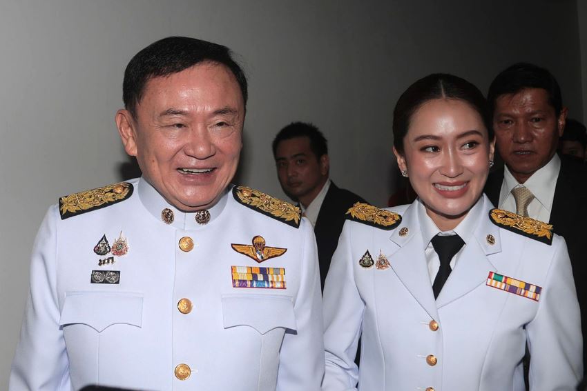 탁신 시나와트라 씨와 그의 딸 파에통탄 시나와트라 씨는 2024년 8월 18일 파에통탄 여사가 태국 총리로 임명되었을 때입니다. 사진: 신화통신
