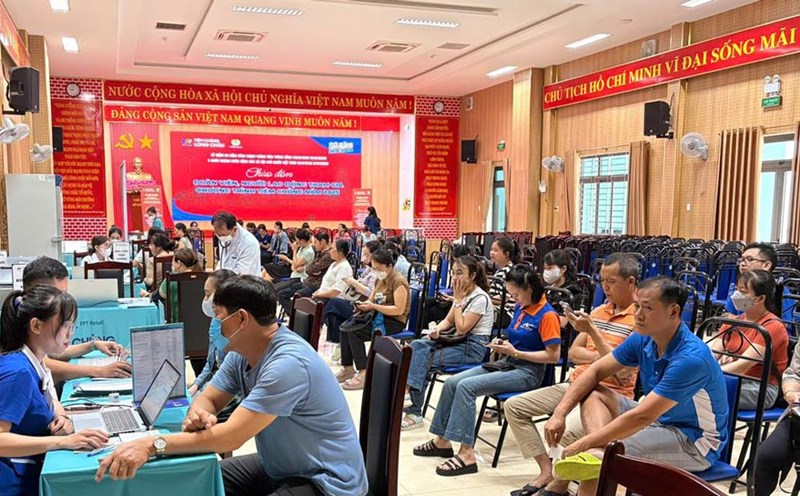 The An Khe Ward Labor Union, Da Nang City coordinated to organize a flu vaccination program for union members and workers. Photo: An Khe Trade Union