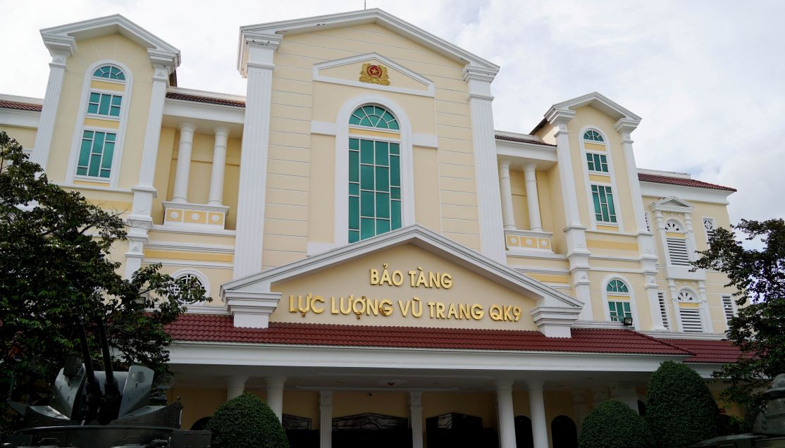 Bao tang Quan khu 9 (TP Can Tho) truc thuoc Cuc Chinh tri Quan khu 9, hien luu giu hang chuc nghin tai lieu, hinh anh va hien vat gan lien voi qua trinh chien dau, xay dung va truong thanh cua luc luong vu trang cung nhan dan DBSCL trong hai cuoc khang chien.