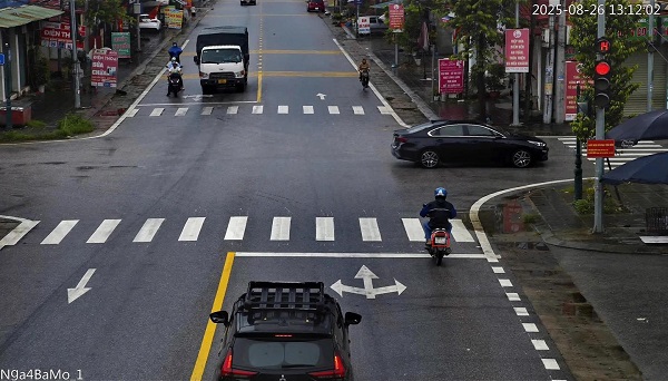 バイクの所有者に冷却罰金。写真:Bac Ninh警察