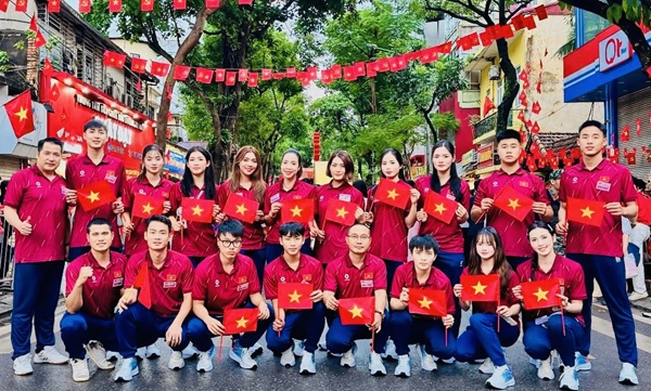 Cac huan luyen vien, van dong vien the thao Viet Nam tham gia khoi Van hoa-The thao. Anh: Thai Xuan