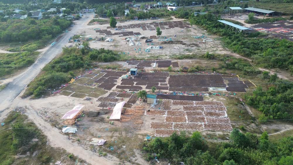 Chu Pah工業団地には現在、稼働している工場が非常に少なく、インフラが同期していません。写真:Thanh Tuan