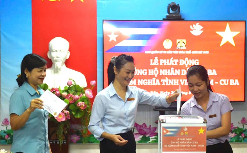 The Trade Union of My Son World Cultural Heritage Management Board, Thu Bon Commune, Da Nang organized a fundraising campaign to support the Cuban people. Photo: My Son Transport Management Board Trade Union