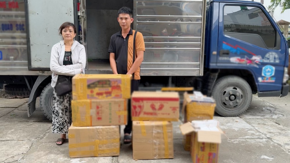 違法タバコの証拠品.