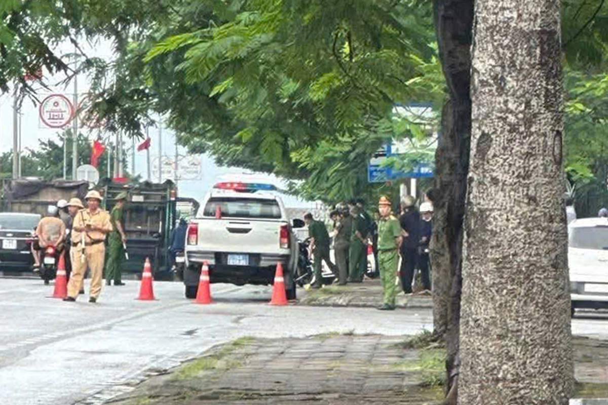 꽝닌에서 여론을 떠들썩하게 만든 남학생 폭행 사건 현장 재구성. 사진: 주민 제공