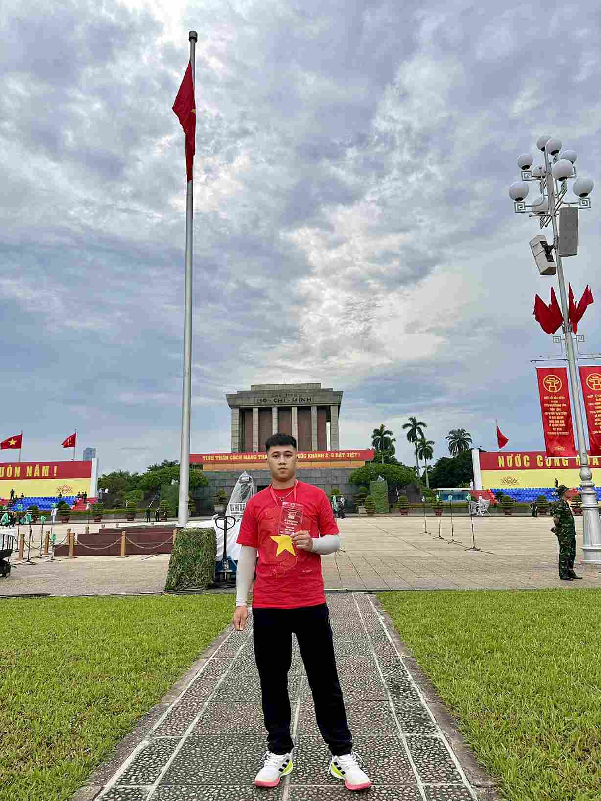 Mong Thanh Tuan duoc gop mat trong khoi Hong Ky. Anh: Hai Nguyen, NVCC