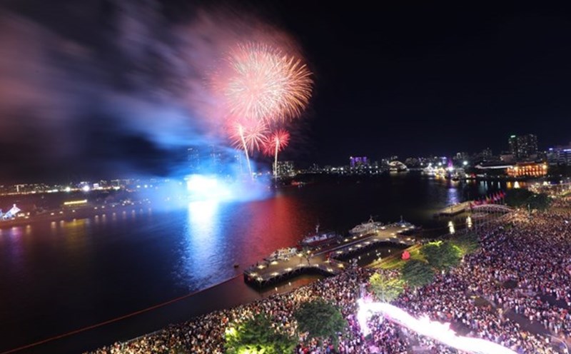 Ho Chi Minh City has banned traffic on many routes to serve the organization of an artistic fireworks display on the evening of September 2. Photo: Anh Tu