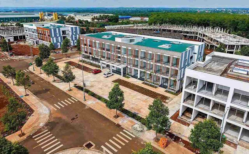 Social housing projects will help low-income workers in Dak Lak province settle down and make a living soon. Photo: Bao Trung