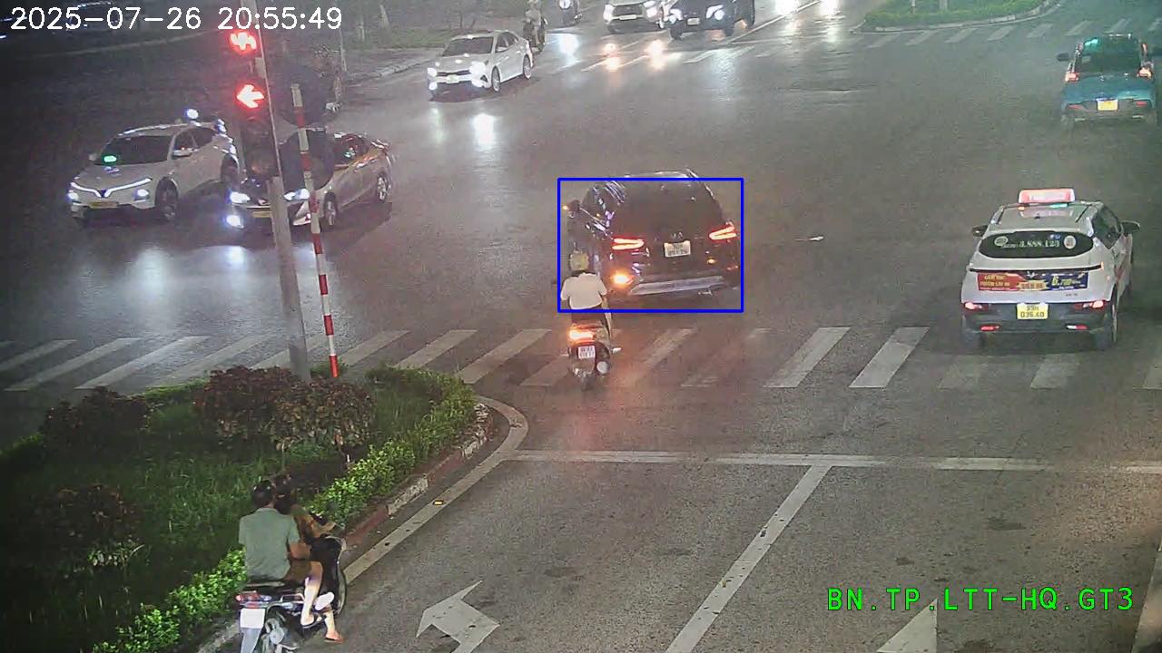 Vehiculo multado con calefaccion en Bac Ninh. Foto: Policia de Bac Ninh