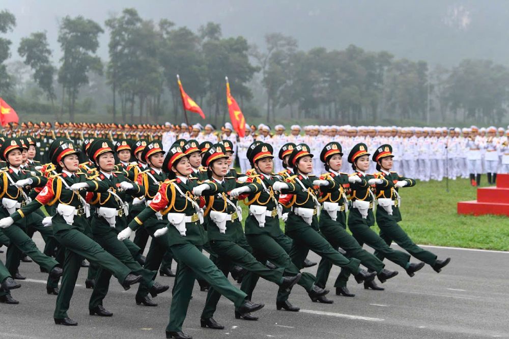 Nu quan nhan