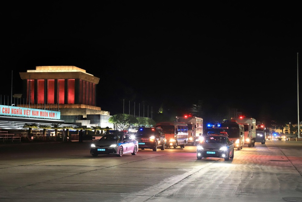 Mobile forces practice parading and parade at Ba Dinh Square. Photo: Thang Bay