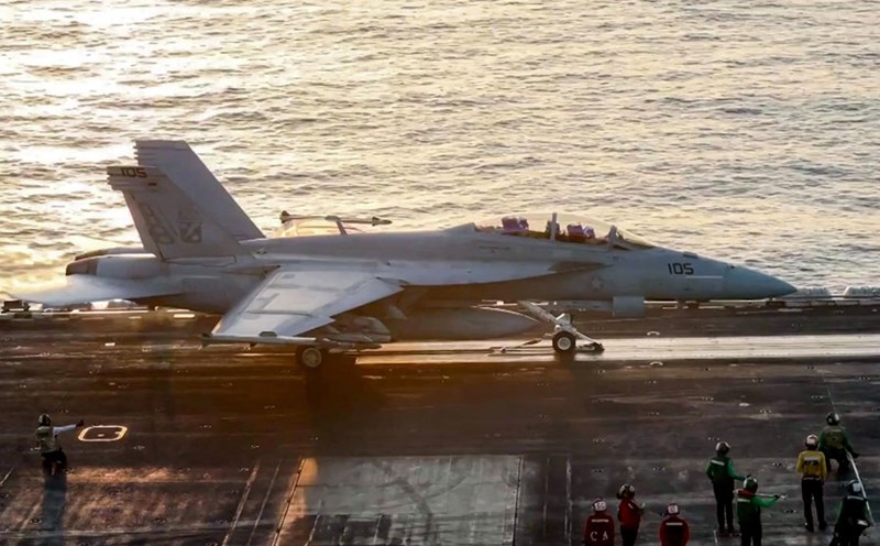 US F/A-15 Super Hornet fighter jets prepare to take off the aircraft carrier USS Harry S. Truman ahead of a Houthi airstrike mission in Yemen, on March 15, 2025. Photo: AFP