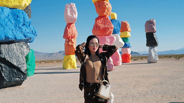 Le Quyen은 7색 돌 공원에서 사진을 찍었습니다. 사진: 제공된 인물