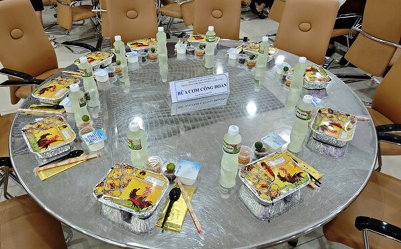 Union Meal for SPCIT Union Members and Workers. Photo: Ba Tho