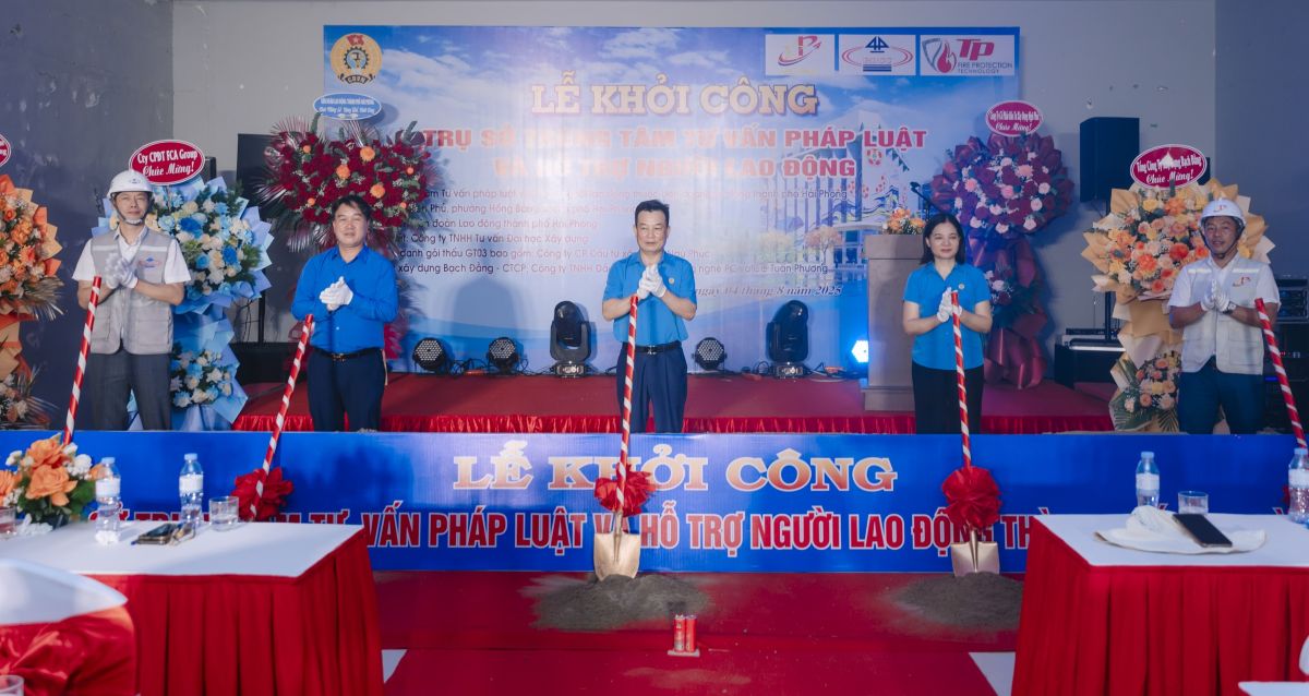 대의원들이 프로젝트를 시작합니다. 사진: 하이퐁 노동조합