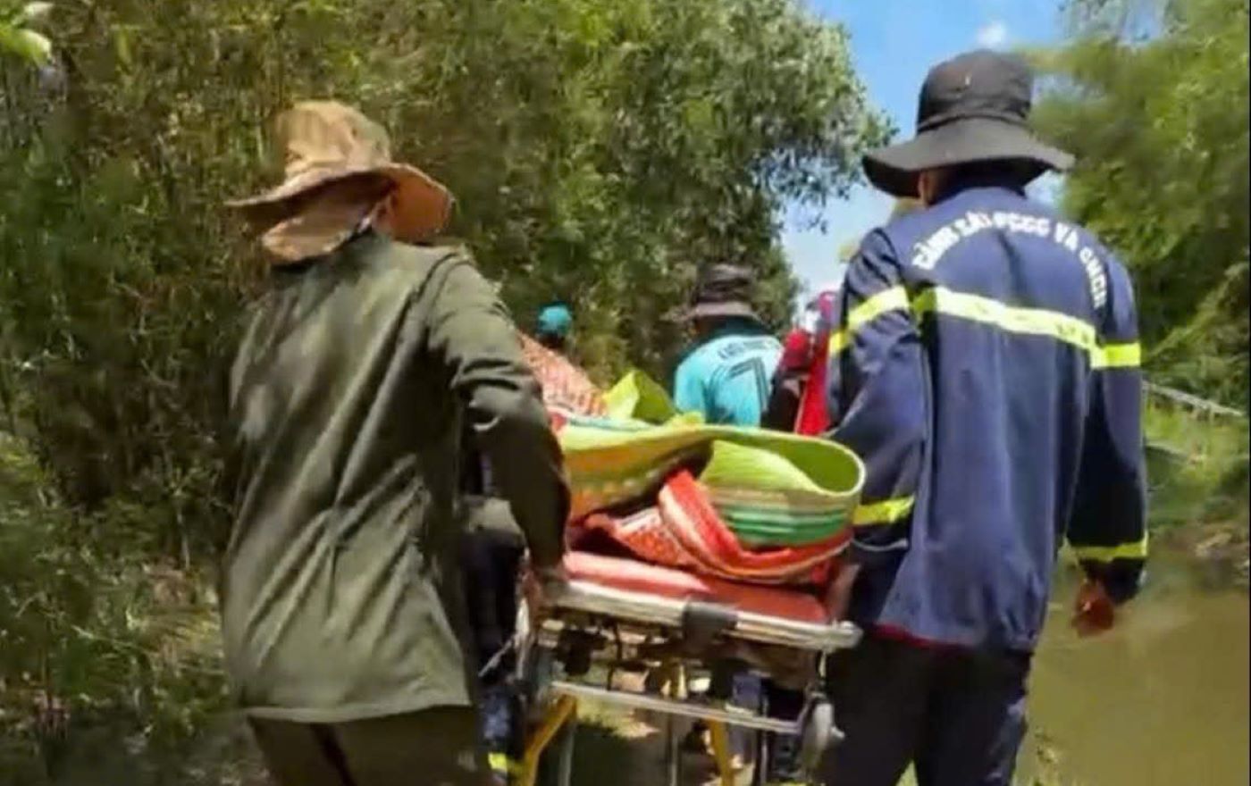 Sau thời gian mất tích, thi thể người đàn ông được tìm thấy. Ảnh: H.Nguyên