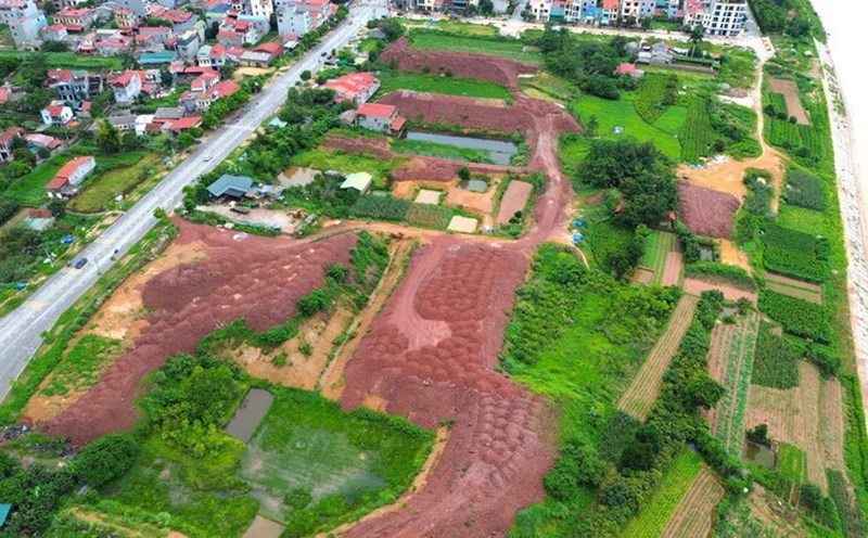 The Nam Nguyen Dinh Chieu Resettlement and Residential Area Project, old Lang Son City (now Dong Kinh Ward) was inspected. Photo: Khanh Linh