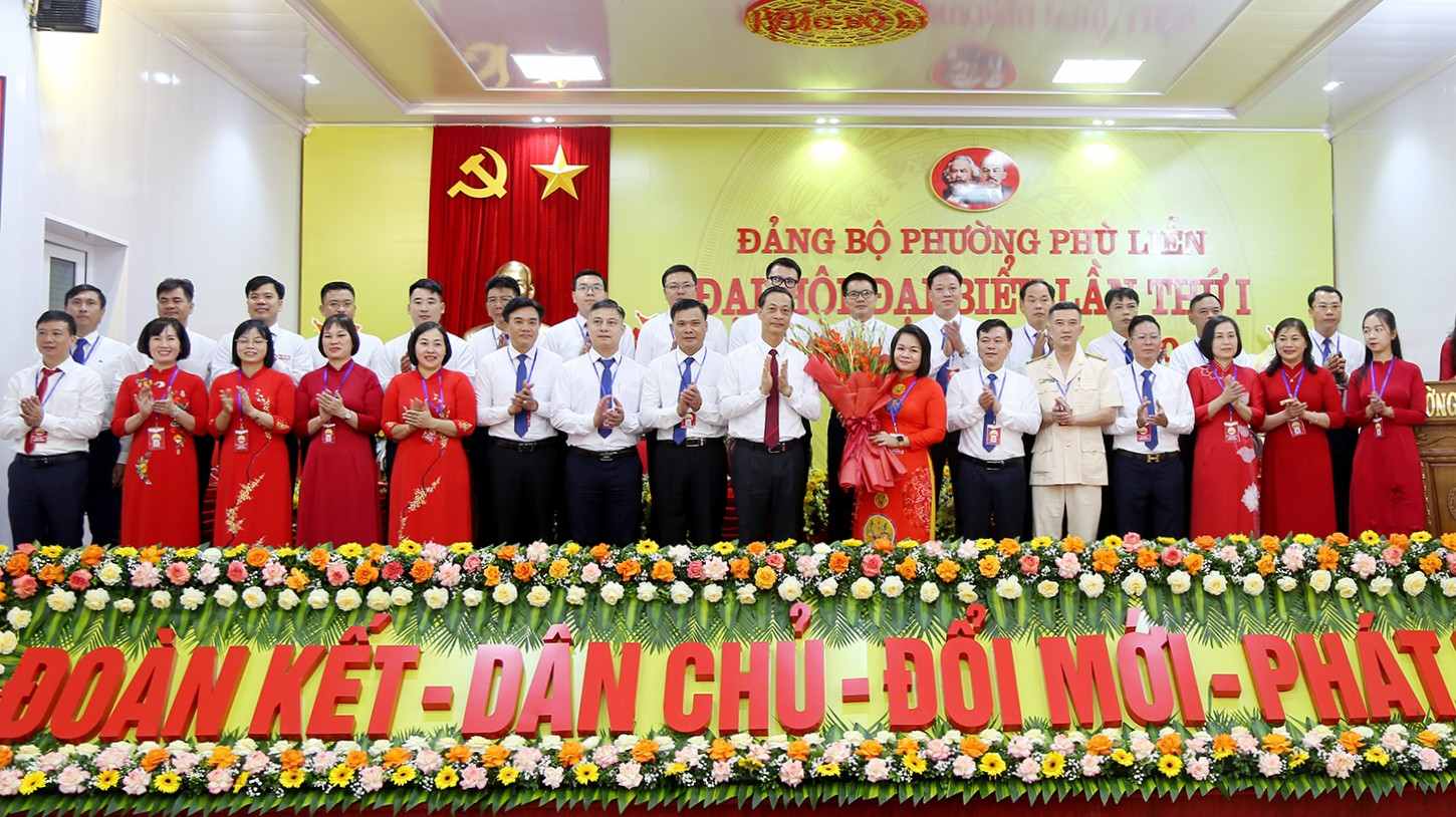 Phu Lien 구 당위원회 집행위원회 총회 출범식. 사진: Cỏng TTDT Hai Phong