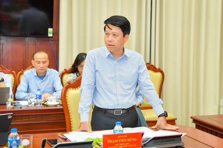 Pho Thong doc NHNN Pham Tien Dung chia se ve ket qua ra soat, danh gia cac co so du lieu cua NNHN. Anh: Duc Khanh