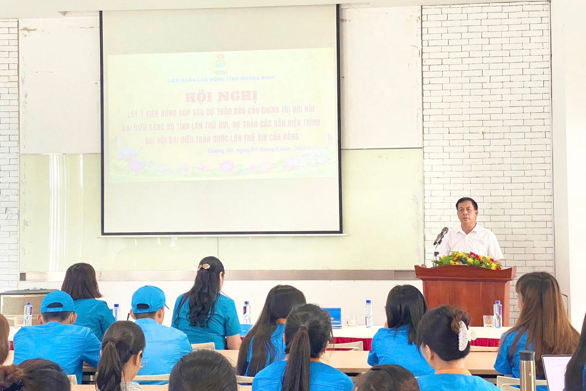 Quang canh hoi nghi. Anh: Cong TTDT xa Quang Ha