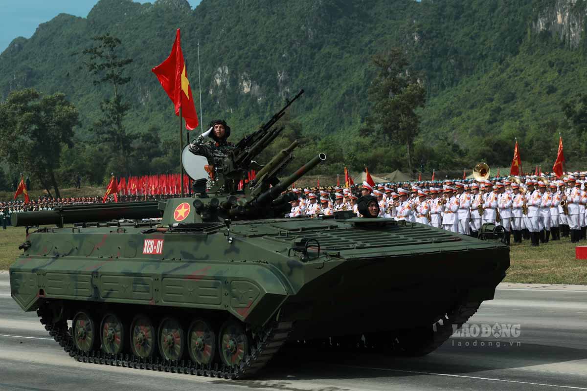 Khoi xe phao quan su tai buoi tong hop luyen. Anh: Hai Nguyen