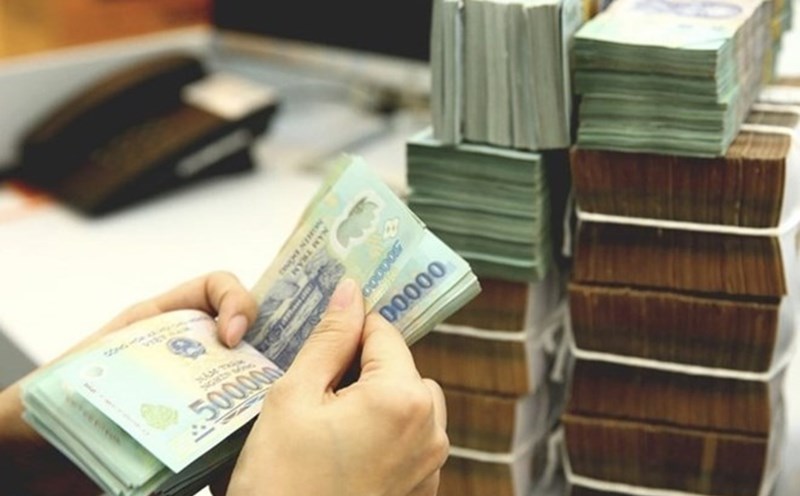 The State Bank directs the stabilization of deposit interest rates and reduction of lending interest rates. Photo: Hai Nguyen
